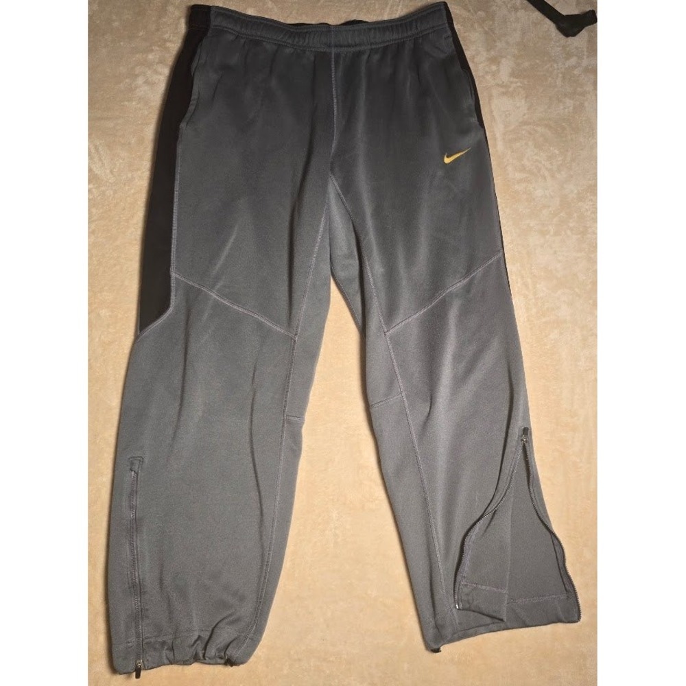 Nike Livestrong Dri-FIT Mens Gray Black Athletic Training Track Pants 1006